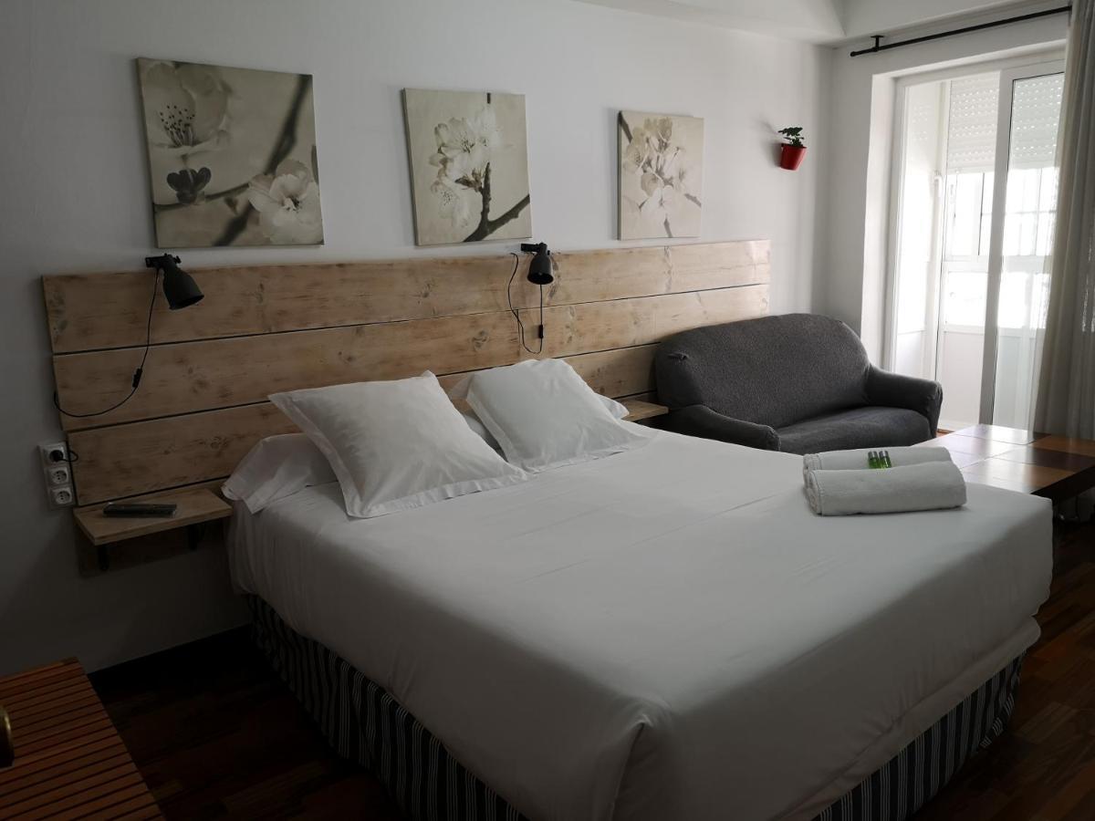 Hostal Carbonara Ла-Корунья Экстерьер фото